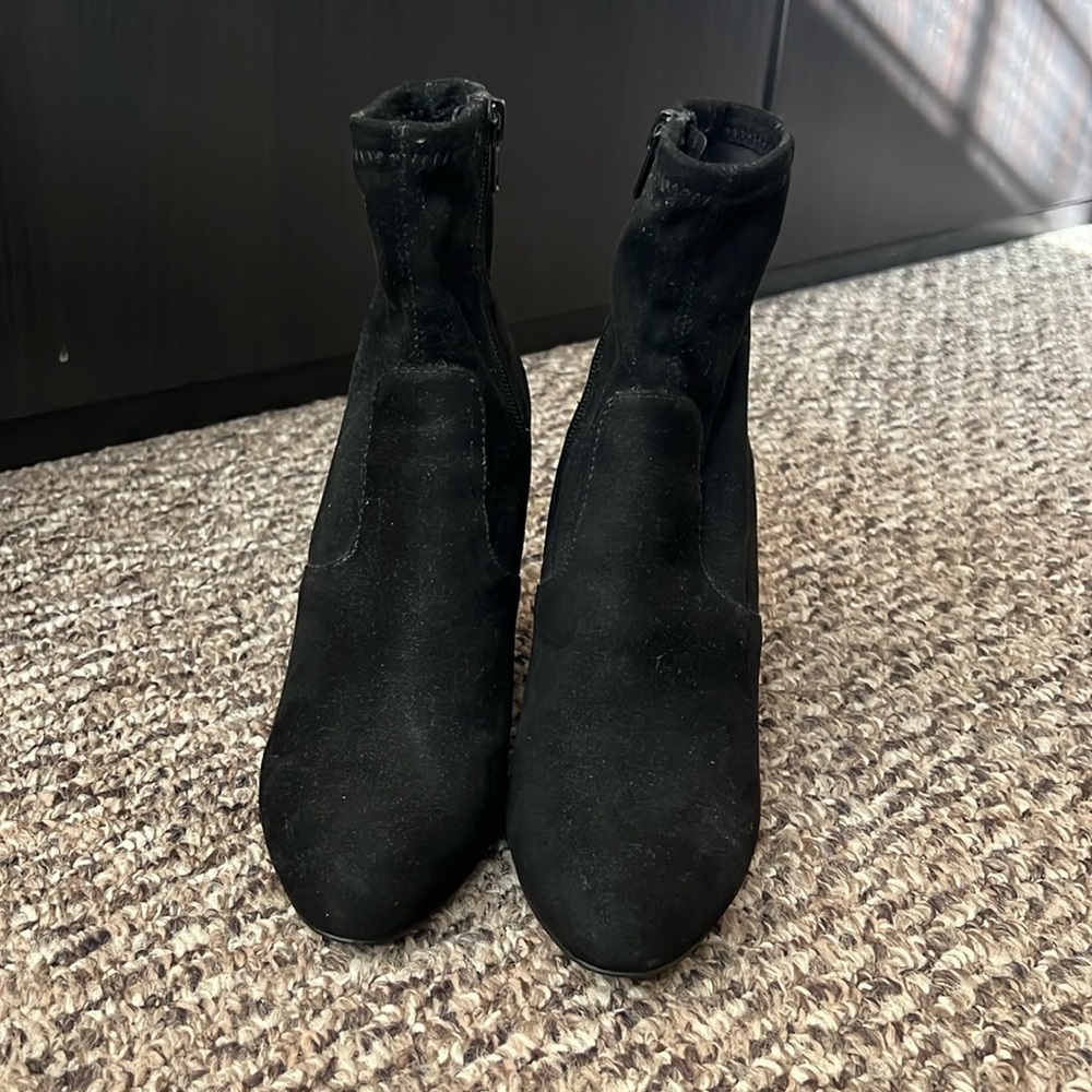 Steve Madden Expert heeled ankle booties size 5.5